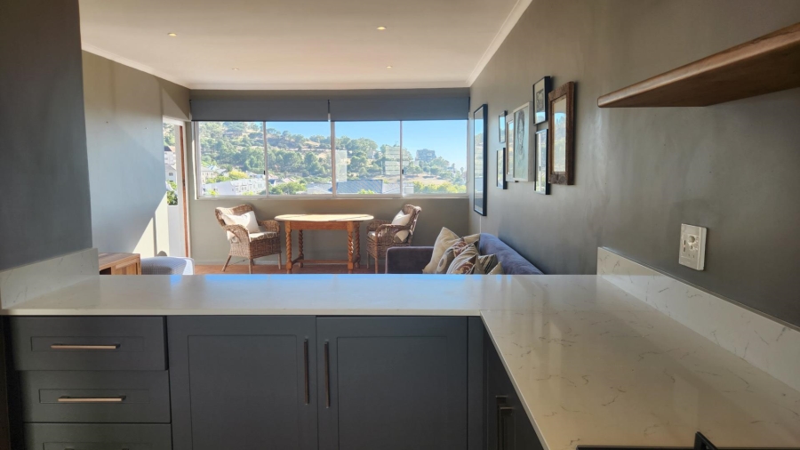 To Let 2 Bedroom Property for Rent in Tamboerskloof Western Cape